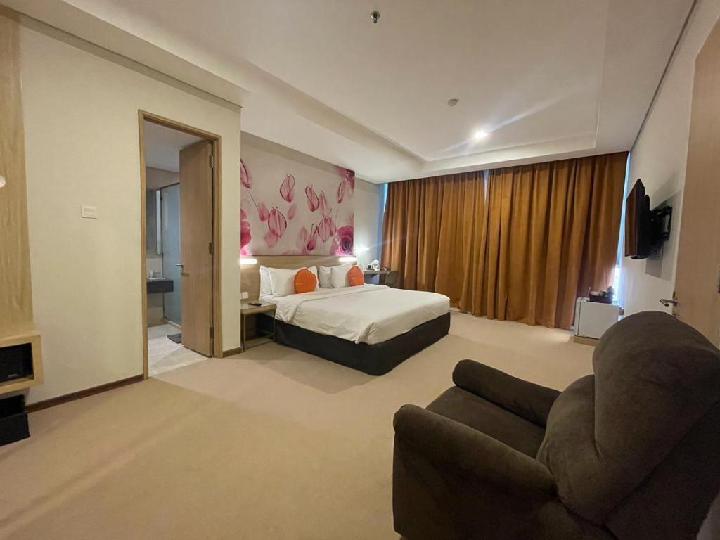 Grand G7 Hotel Pasar Baru Jakarta Exterior photo