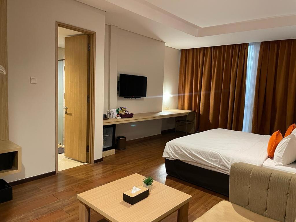 Grand G7 Hotel Pasar Baru Jakarta Exterior photo